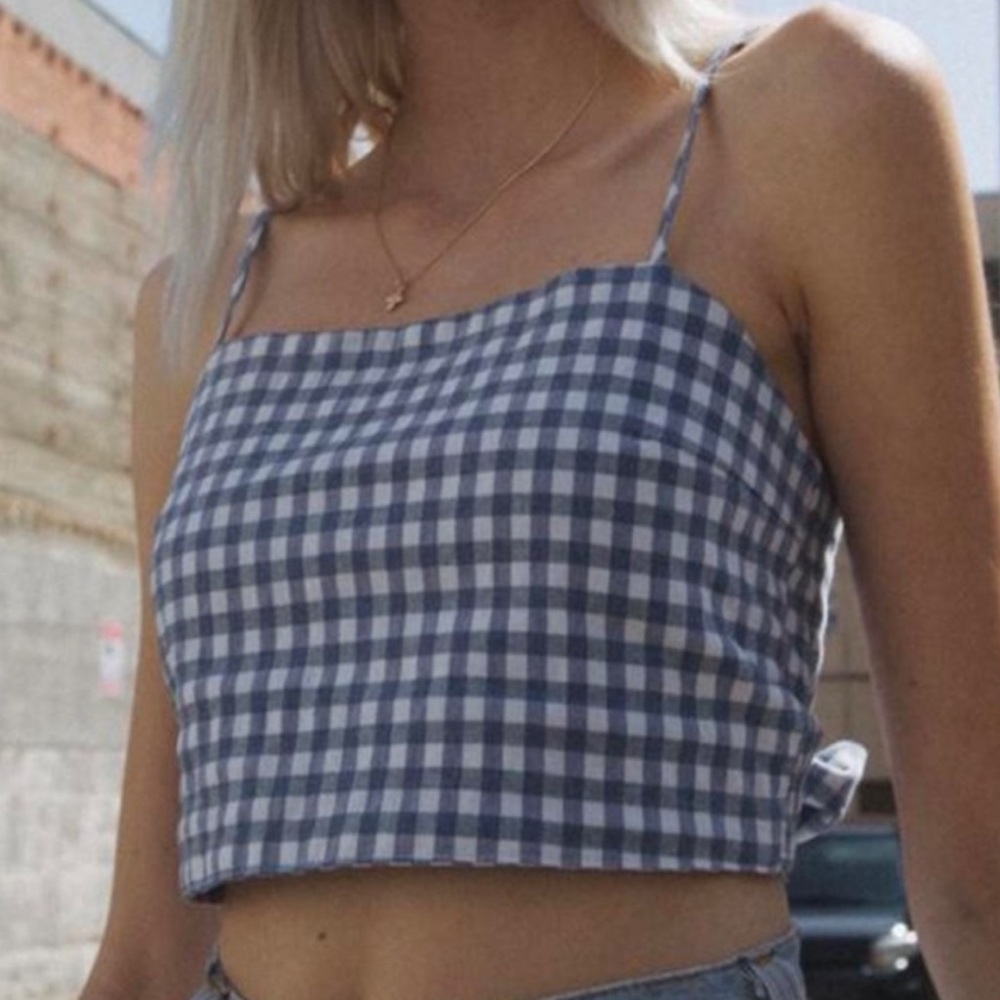 Brandy Melville cropped tie back top